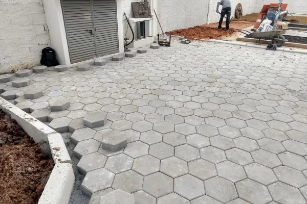 Obra Piso Sextavado